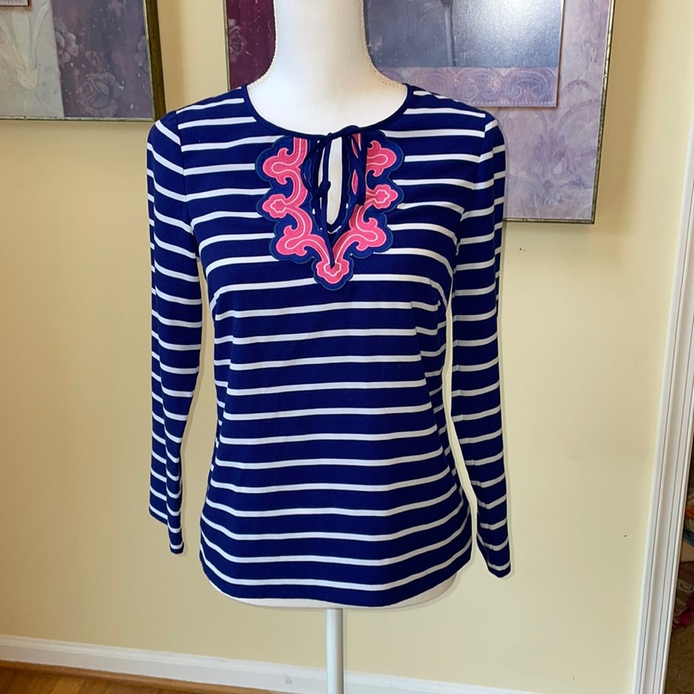 Gorgeous EUC Vineyard Vines Blouse